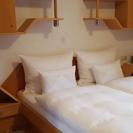 Gaestehaus Monika Lägenhet *